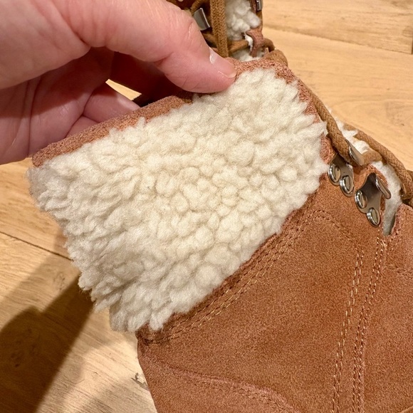 NWT Free People Rust Hooded Cape Zip-Up Jacket/Poncho in RUST - Picture 8 of 8